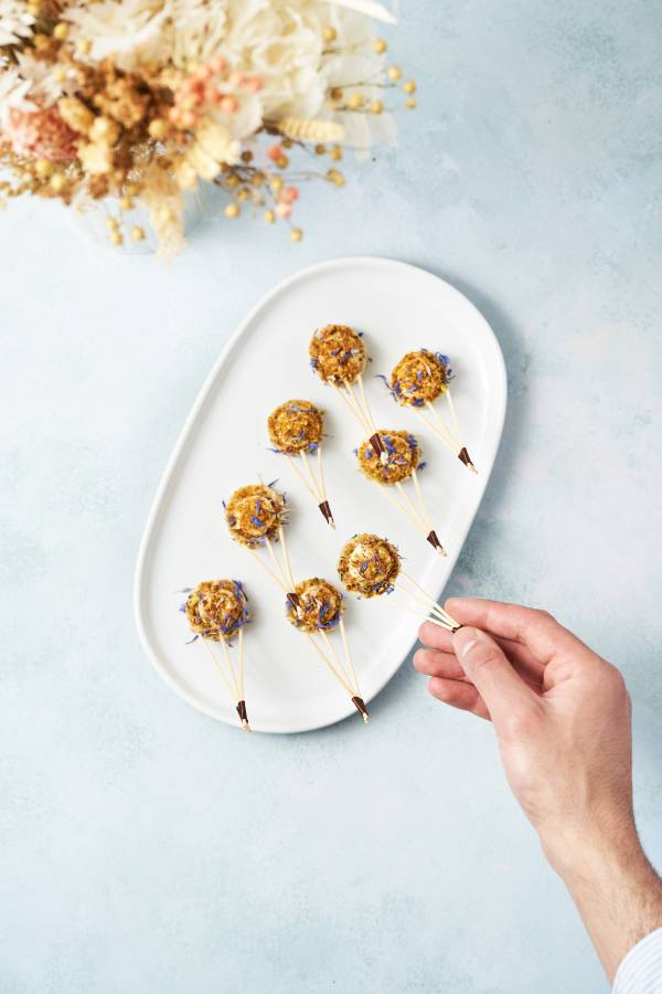 Cube de coeur de saumon pané aux herbes et à la pistache, crème citronnée et aneth – Image 7